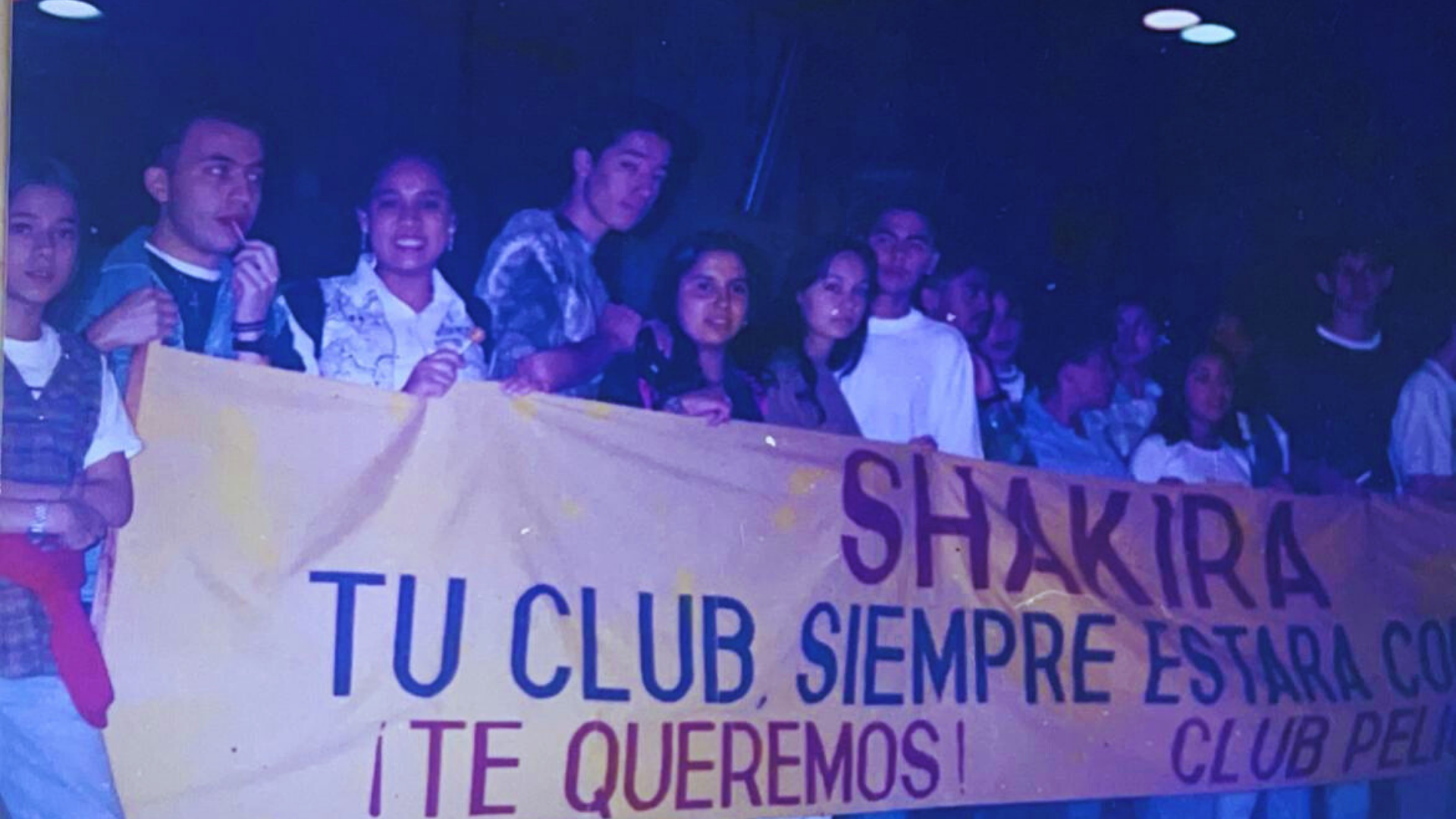 Un paisa, presidente del primer club de fans de Shakira del mundo, guarda una historia íntima y poderosa que revive justo cuando la estrella vuelve a Medellín.