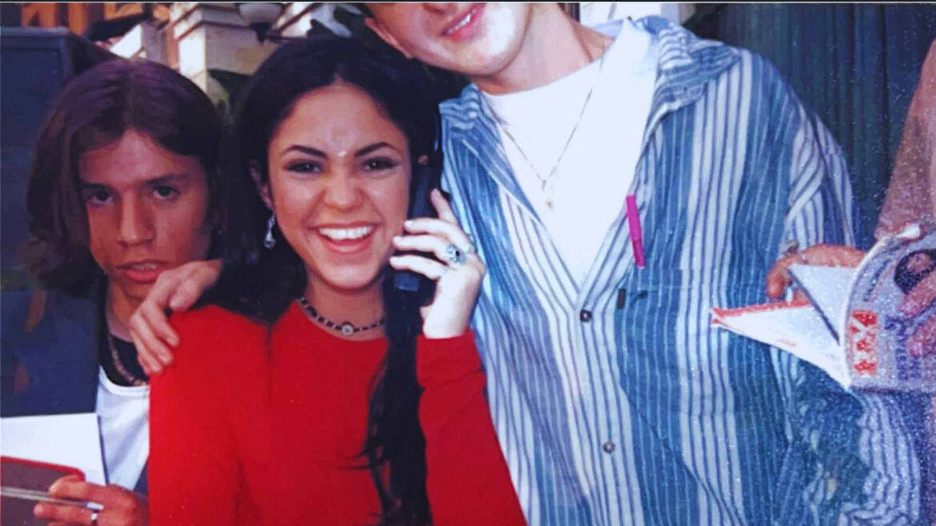 Un paisa, presidente del primer club de fans de Shakira del mundo, guarda una historia íntima y poderosa que revive justo cuando la estrella vuelve a Medellín.