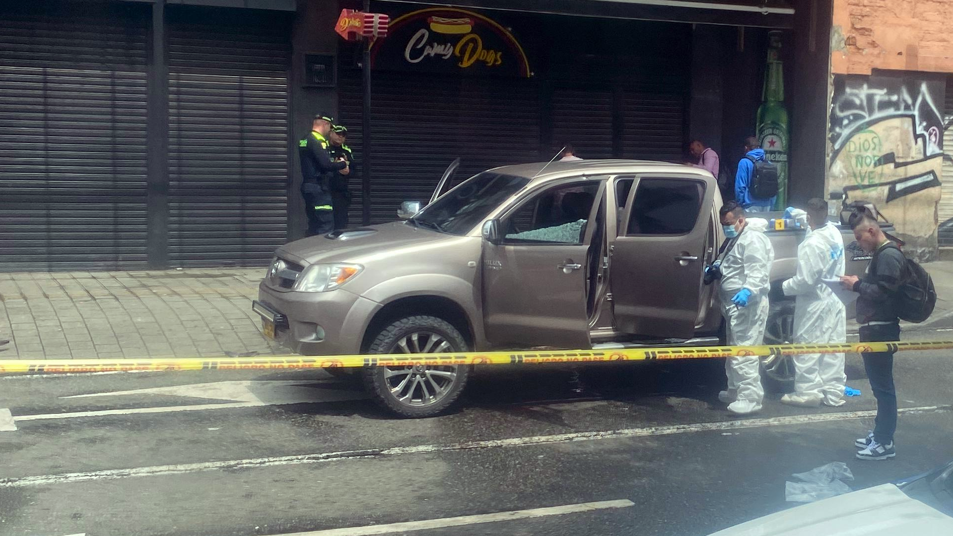 Balacera en alrededores de Universidad de Antioquia dejó dos personas muertas, una de ellas trabajadora de Emvarias