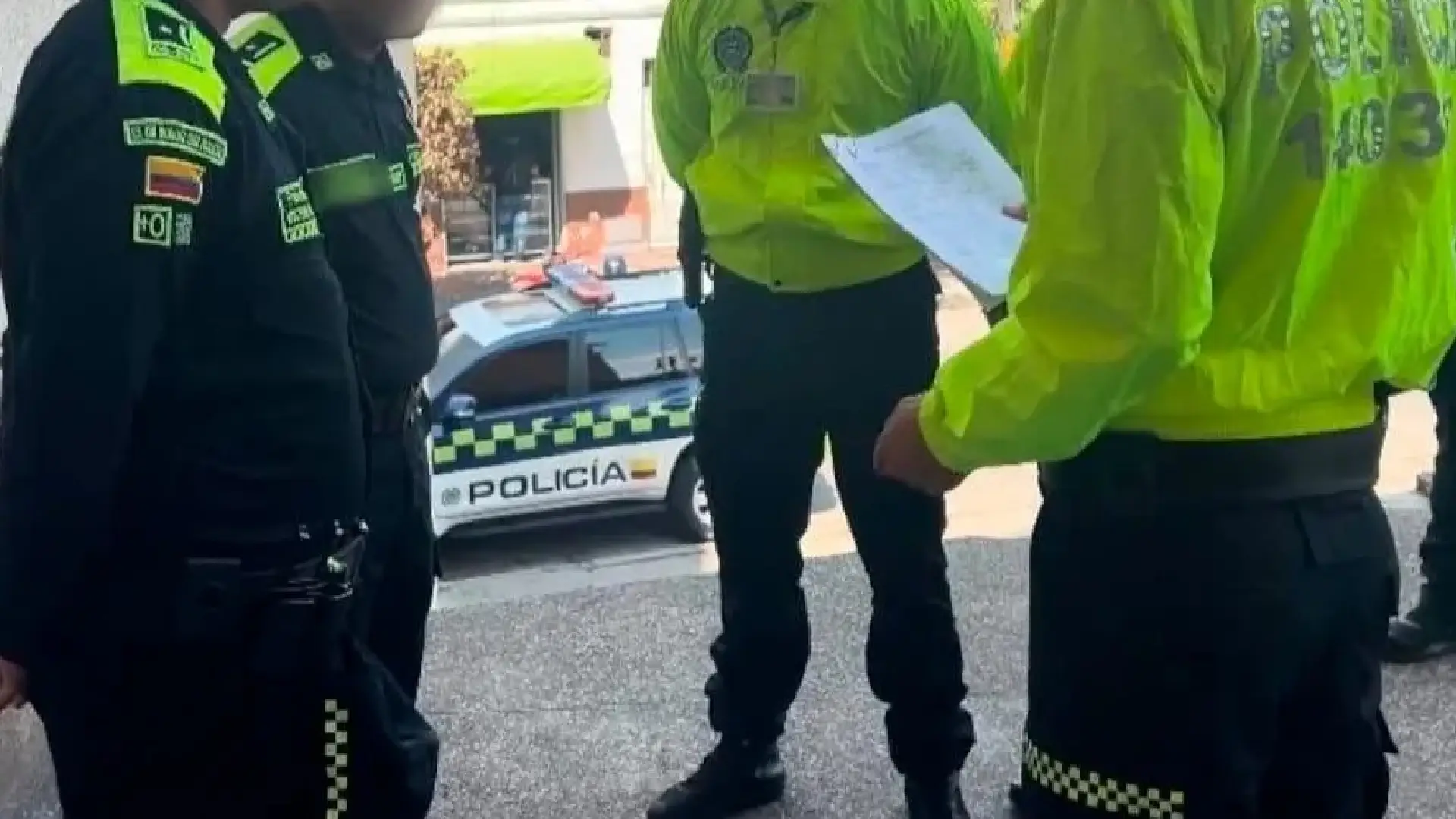 Policías fueron enviados a prisión.