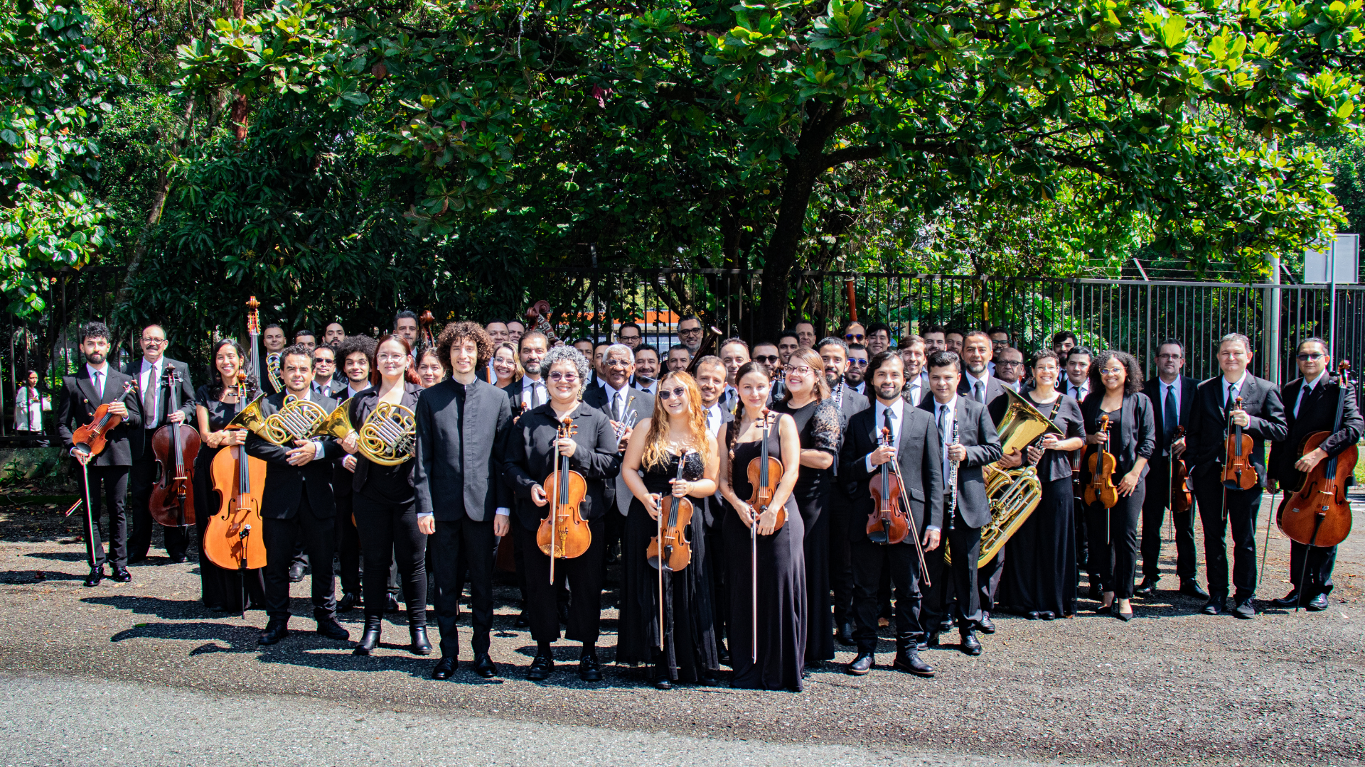 Del 20 al 24 de mayo, Filarmed se convierte en la primera orquesta sinfónica colombiana en tocar en el Movistar Arena y el Teatro Colón de Buenos Aires.