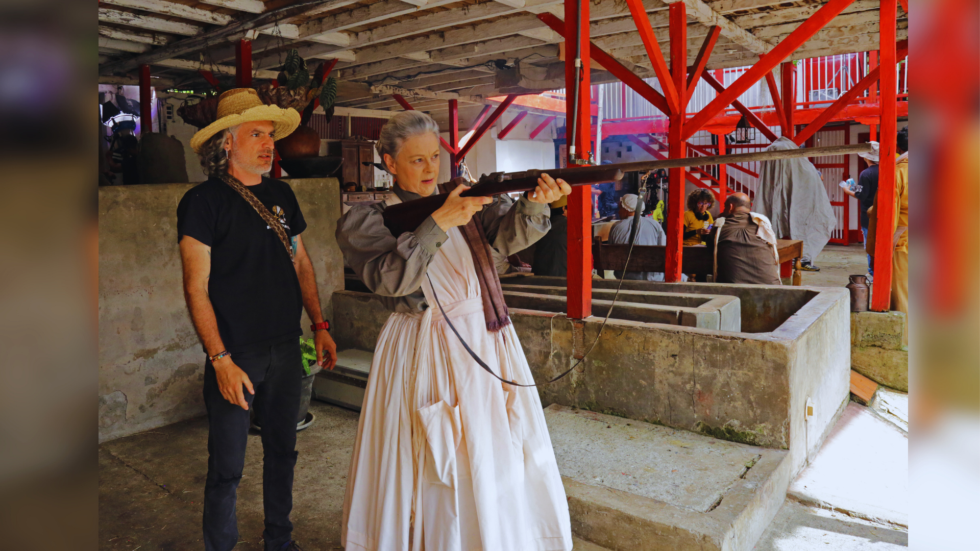 Reconocida por décadas de éxitos, María Cecilia Botero sorprende con su papel en ¨Cosiaca¨, la nueva serie del canal regional Teleantioquia.