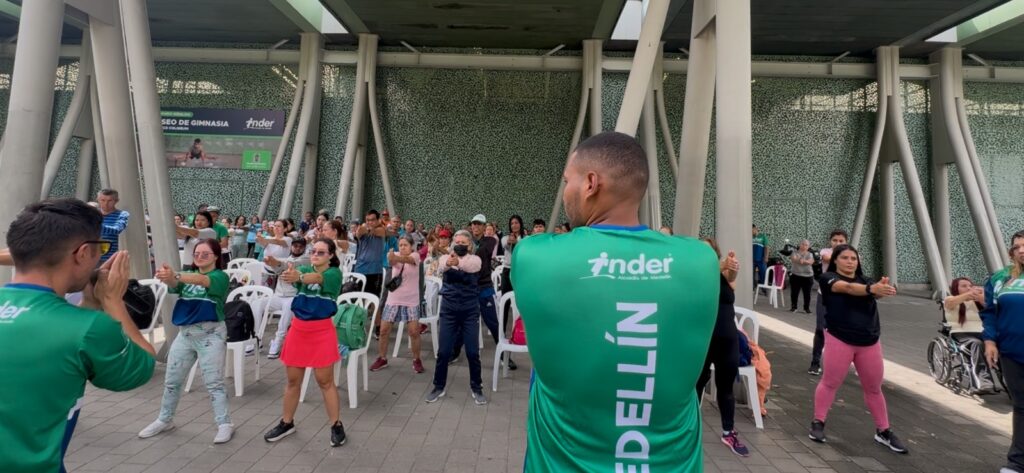 Robinson Villarreal apoya los programas para personas con discapacidad.