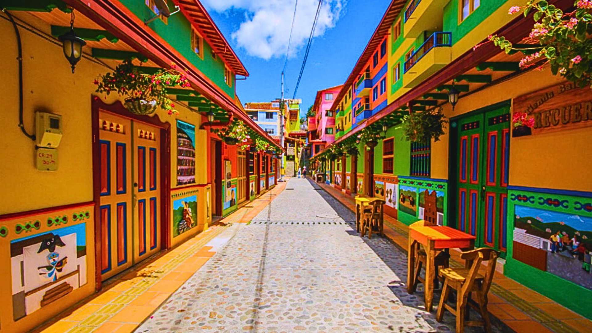 Calles de Guatapé. | Crédito: Teleantioquia.