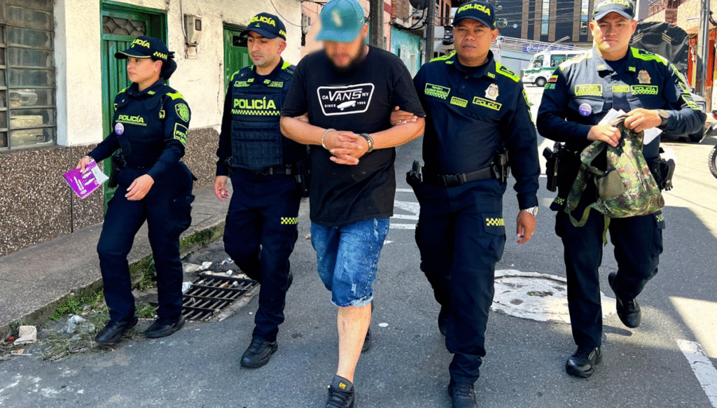 Al hacerlo habría vuelto a su casa y, según las investigaciones,