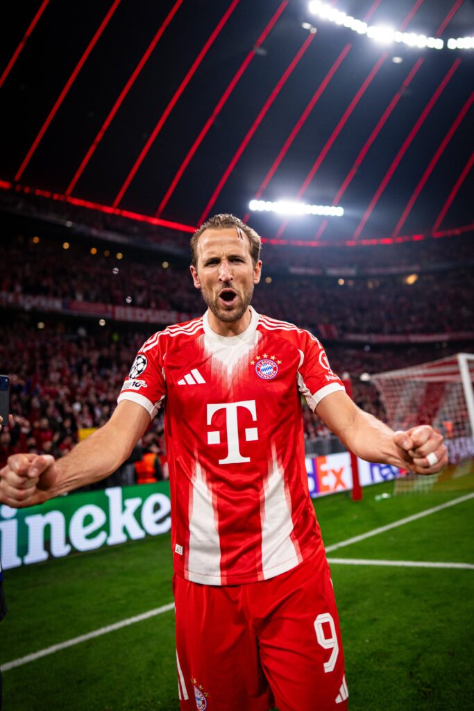 Harry Kane ha marcado 50 goles en 42 partidos con el Bayern Múnich. Tomado de @FCBayern. Es uno de los candidatos al balón de oro.
