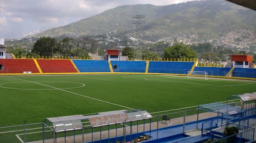 Así lucía el Stade Sylvio Cator antes de ser invadido. Foto: crhoy.com. Haití - selección caribeña.