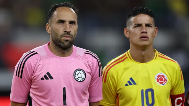 David Ospina y James Rodríguez en la selección Colombia. Tomado de AFP. Grandes figuras que podrían disputar su último Mundial.